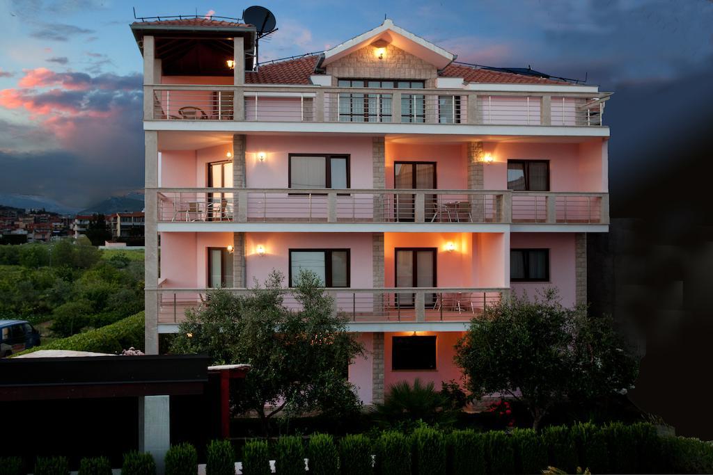Apartments Cetina Split Exteriör bild